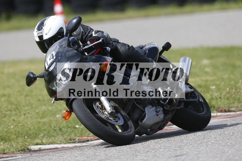 Archiv-2025/09 22.04.2025 Cornu Master School ADR/gruen-vert/14